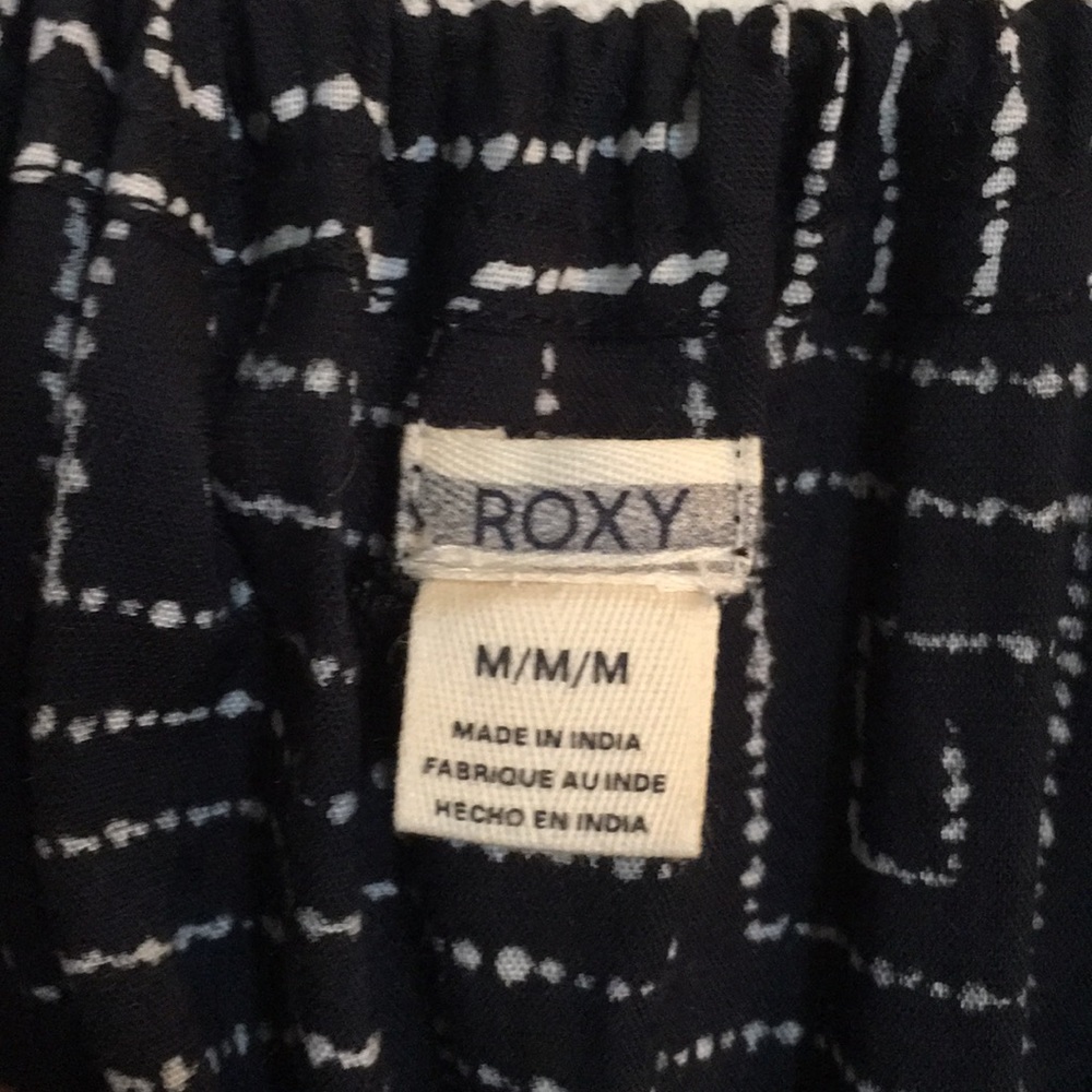 Black Roxy dress - Picture 4 of 4